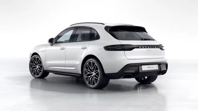 2026 Porsche Macan - Image 18 of 30