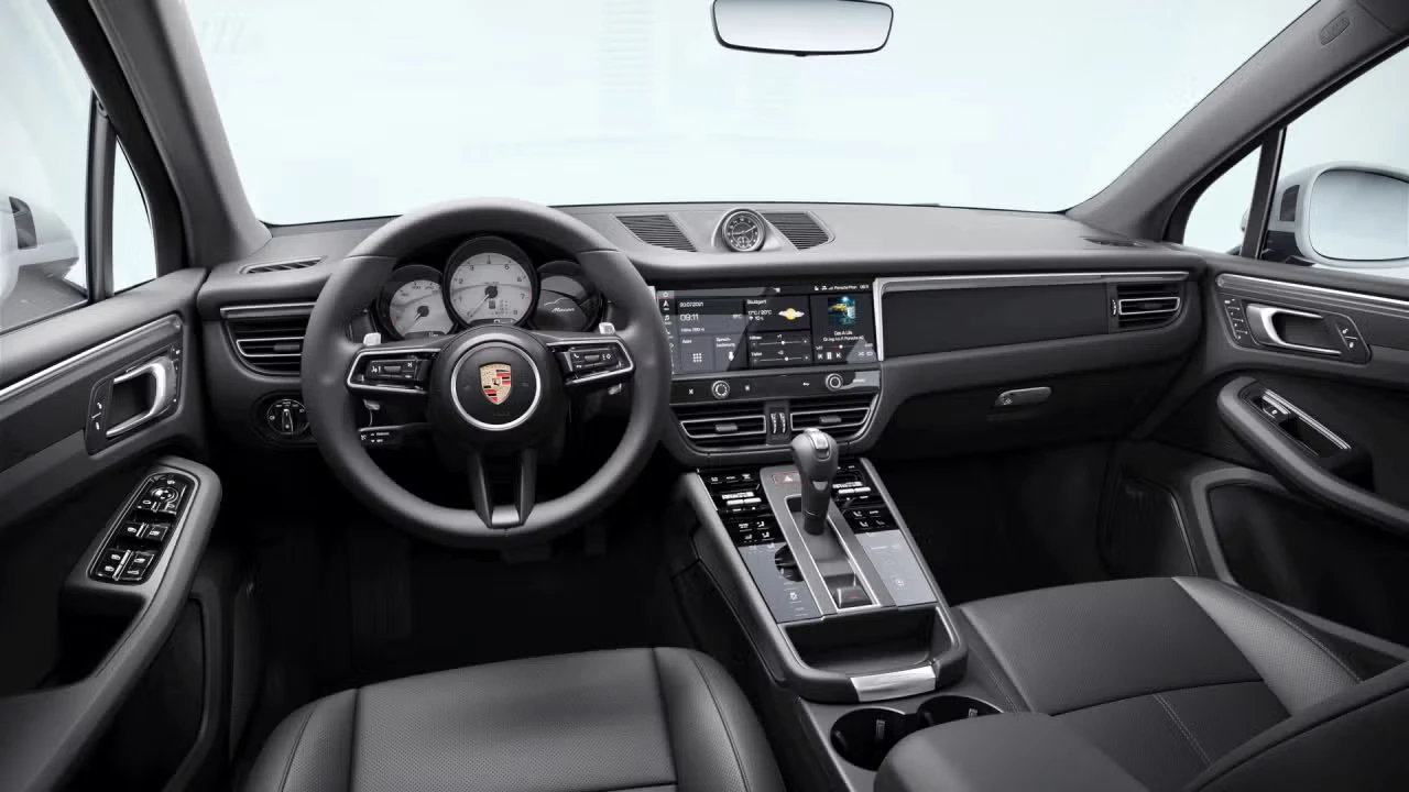 2026 Porsche Macan - Image 28 of 30