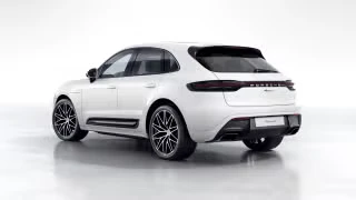 2026 Porsche Macan - Image 17 of 30
