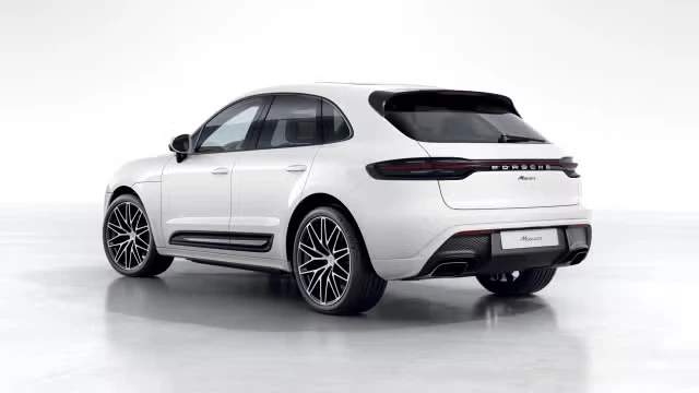 2026 Porsche Macan - Image 18 of 30