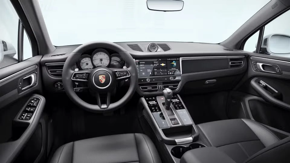 2026 Porsche Macan - Image 27 of 30