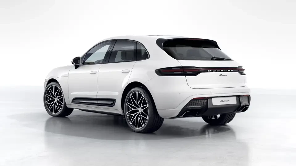 2026 Porsche Macan - Image 23 of 30
