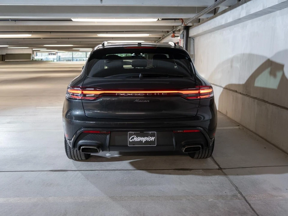 2026 Porsche Macan Electric - Image 10 of 28