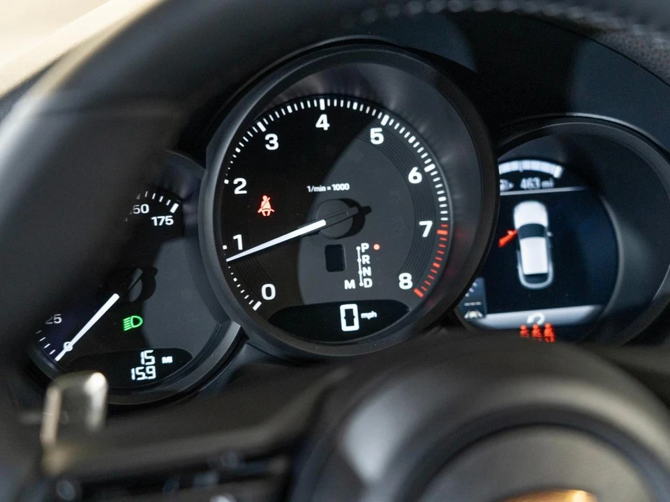 2026 Porsche Macan Electric - Image 19 of 28