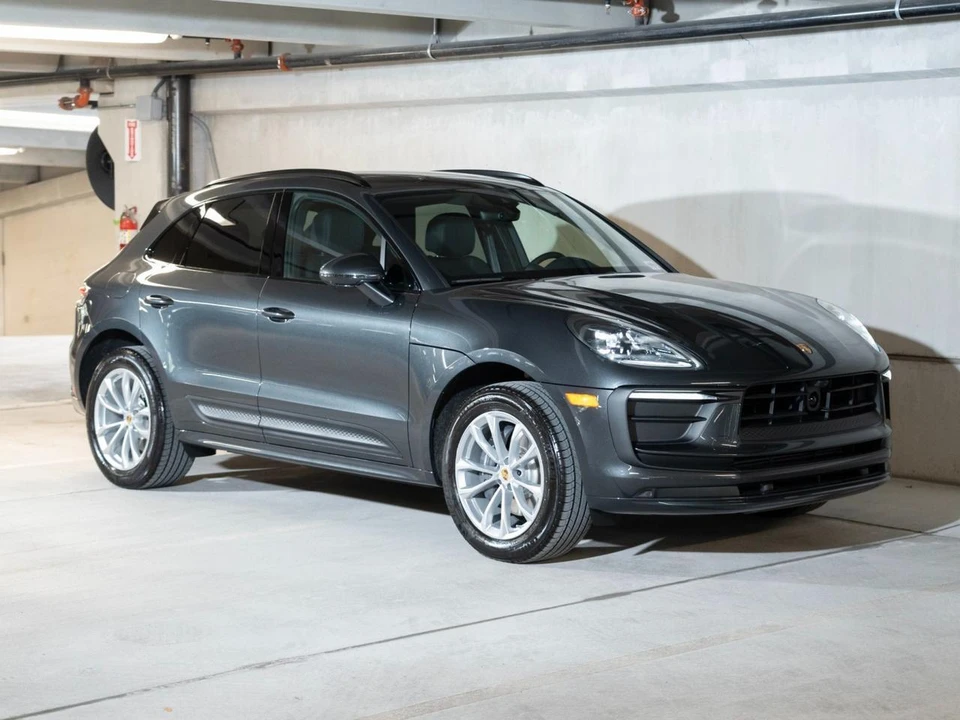 2026 Porsche Macan Electric - Image 7 of 28