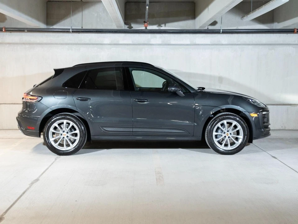 2026 Porsche Macan Electric - Image 8 of 28