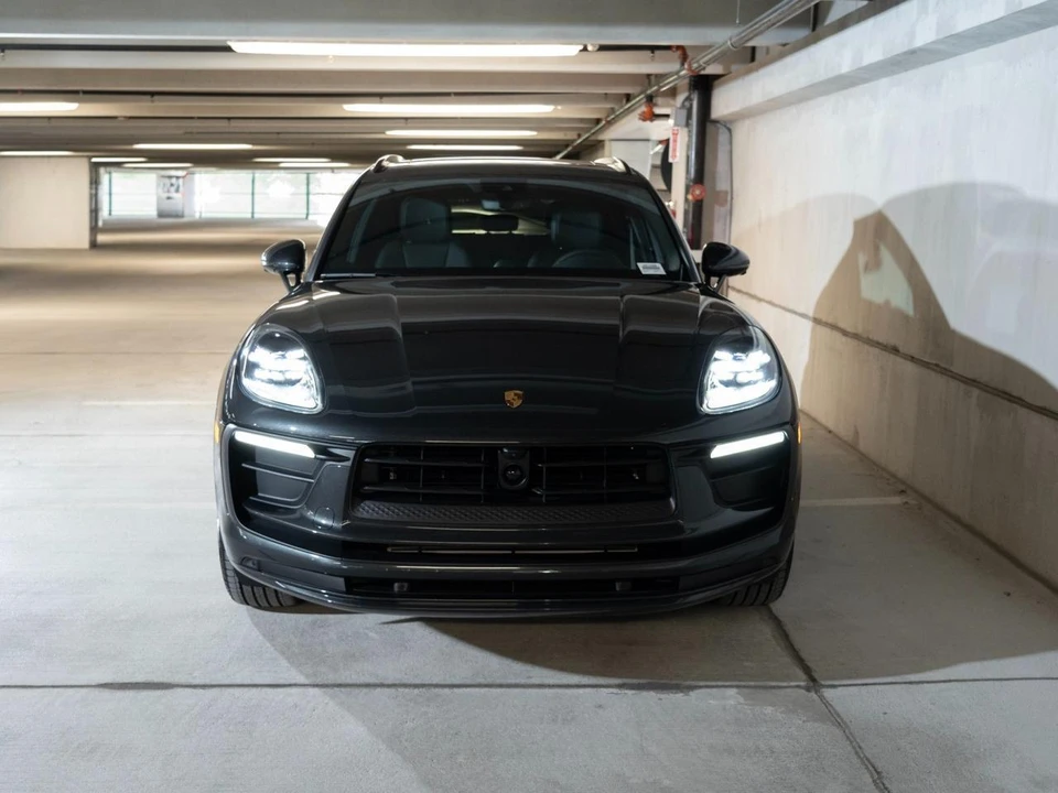 2026 Porsche Macan Electric - Image 6 of 28