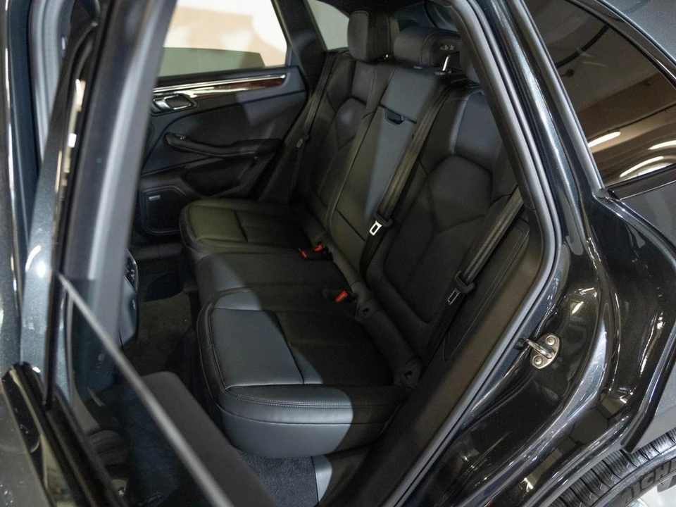 2026 Porsche Macan Electric - Image 24 of 28