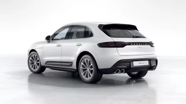 2026 Porsche Macan - Image 18 of 30