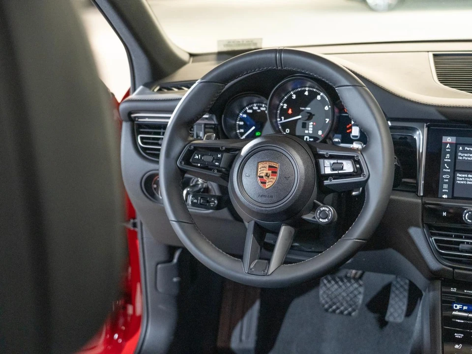 2026 Porsche Macan Electric - Image 20 of 22