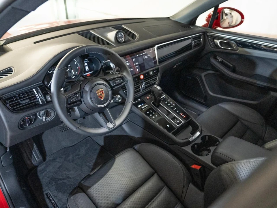 2026 Porsche Macan Electric - Image 4 of 22