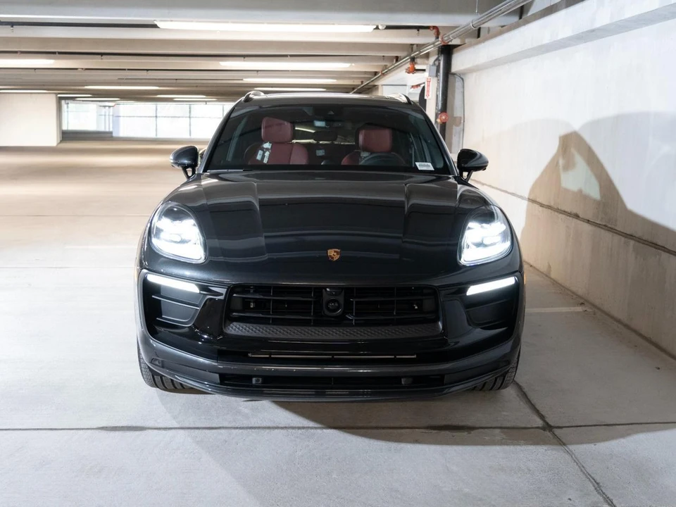 2026 Porsche Macan Electric - Image 6 of 26