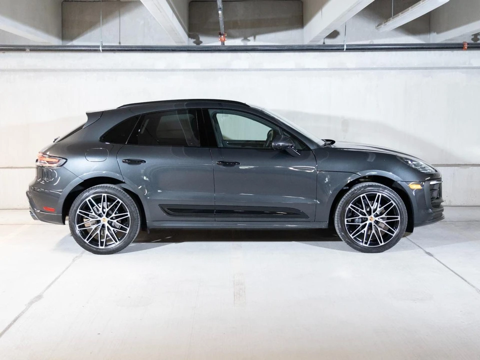2026 Porsche Macan Electric - Image 8 of 26