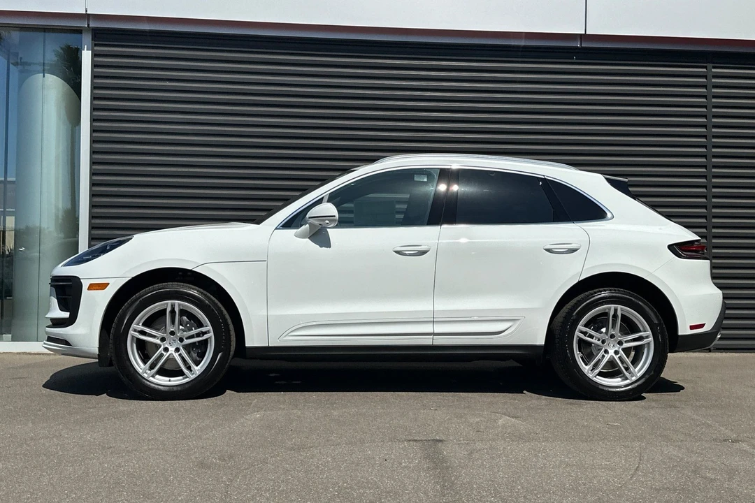 2026 Porsche Macan Electric - Image 2 of 31