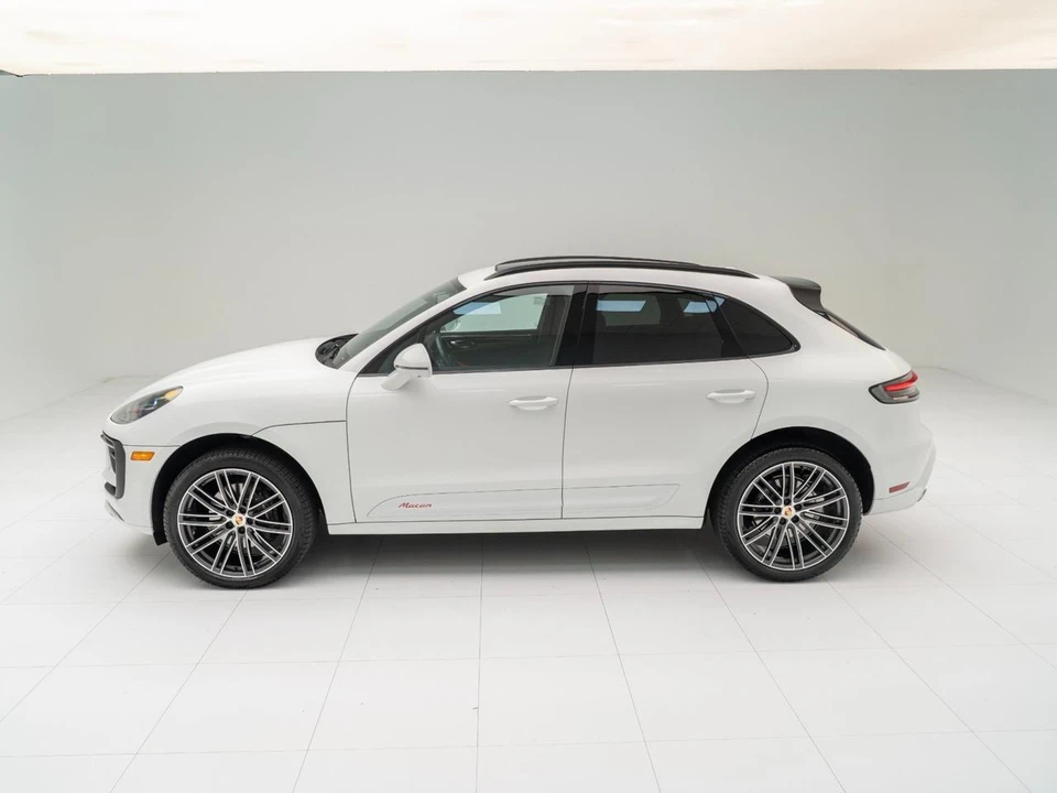 2026 Porsche Macan - Image 3 of 31