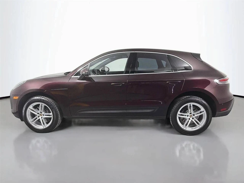 2026 Porsche Macan Electric - Image 2 of 5