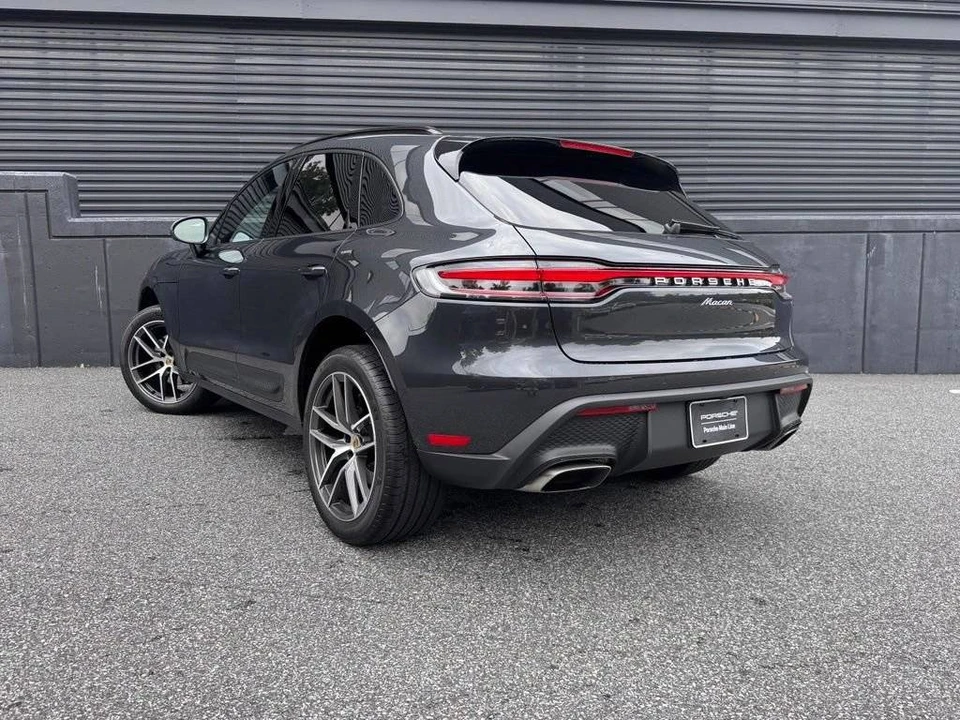 2026 Porsche Macan Electric - Image 3 of 5