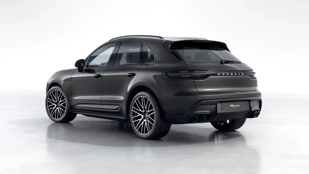 2026 Porsche Macan - Image 24 of 31