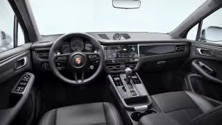 2026 Porsche Macan - Image 25 of 31