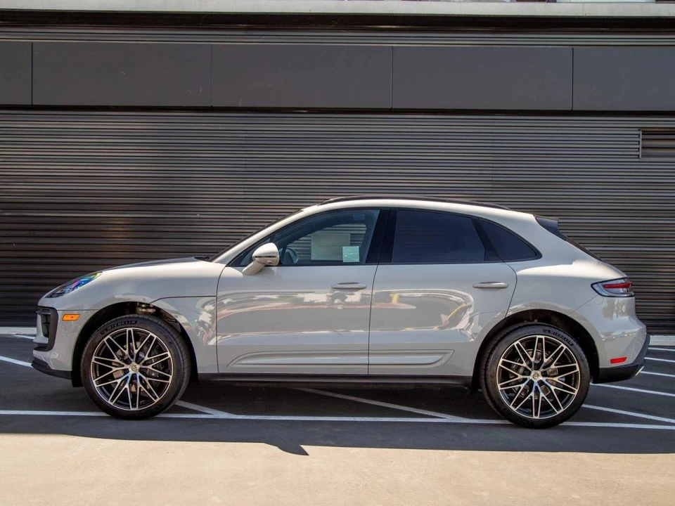 2026 Porsche Macan Electric - Image 2 of 5