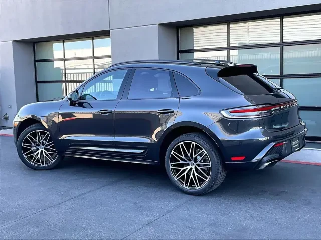 2026 Porsche Macan - Image 22 of 31