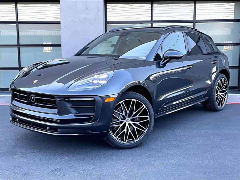 2026 Porsche Macan - Image 7 of 31