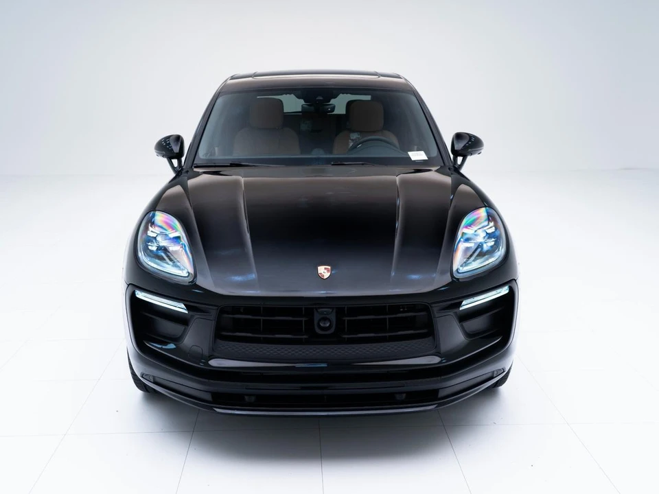 2026 Porsche Macan - Image 6 of 31
