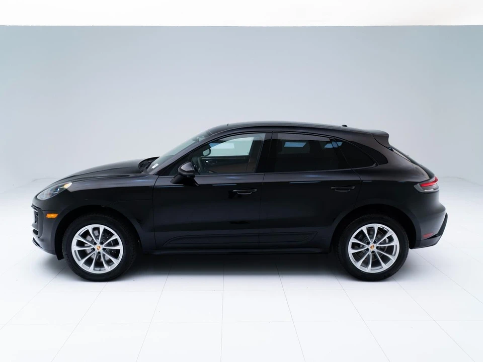2026 Porsche Macan - Image 2 of 31