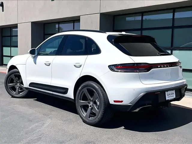 2026 Porsche Macan Electric - Image 22 of 31