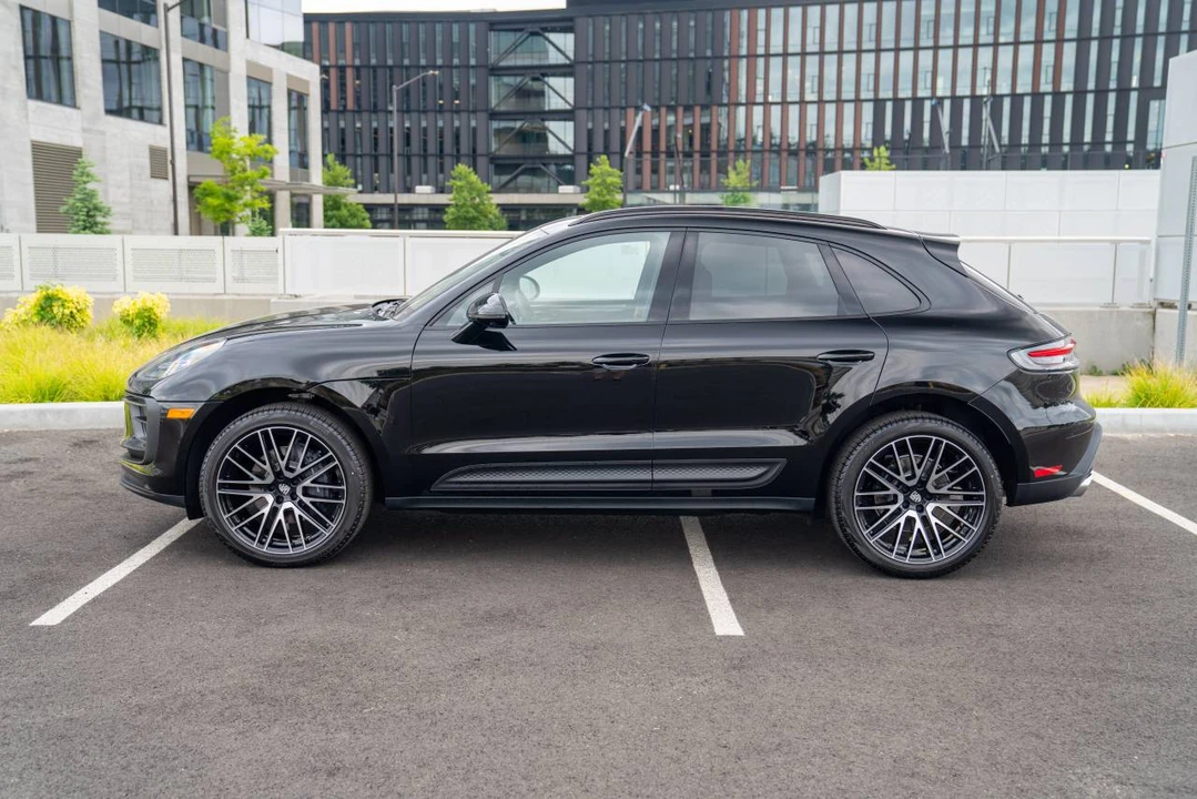 2026 Porsche Macan Electric - Image 2 of 5