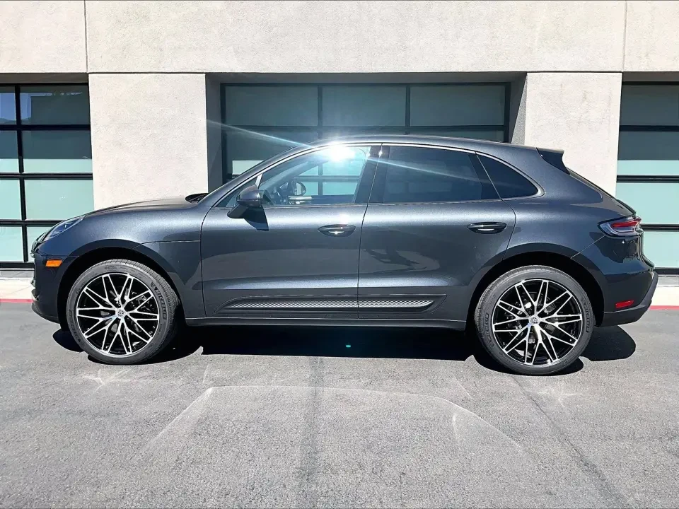 2026 Porsche Macan Electric - Image 15 of 31