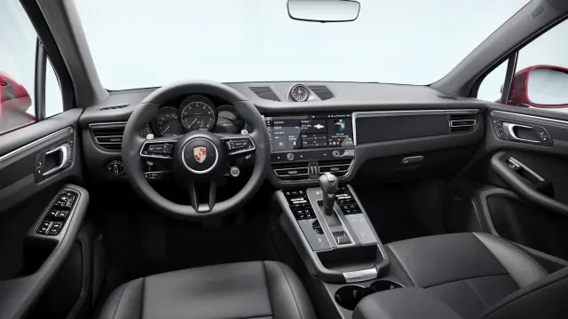 2026 Porsche Macan - Image 30 of 31
