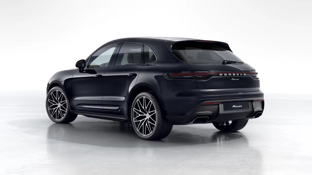 2026 Porsche Macan - Image 20 of 31