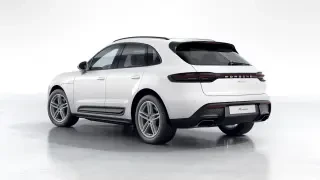 2026 Porsche Macan - Image 21 of 31