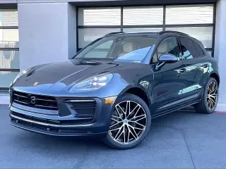 2026 Porsche Macan Electric - Image 5 of 31
