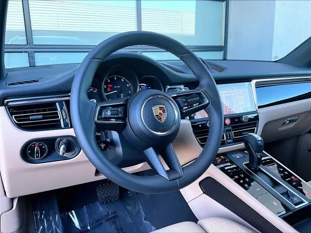 2026 Porsche Macan Electric - Image 30 of 31
