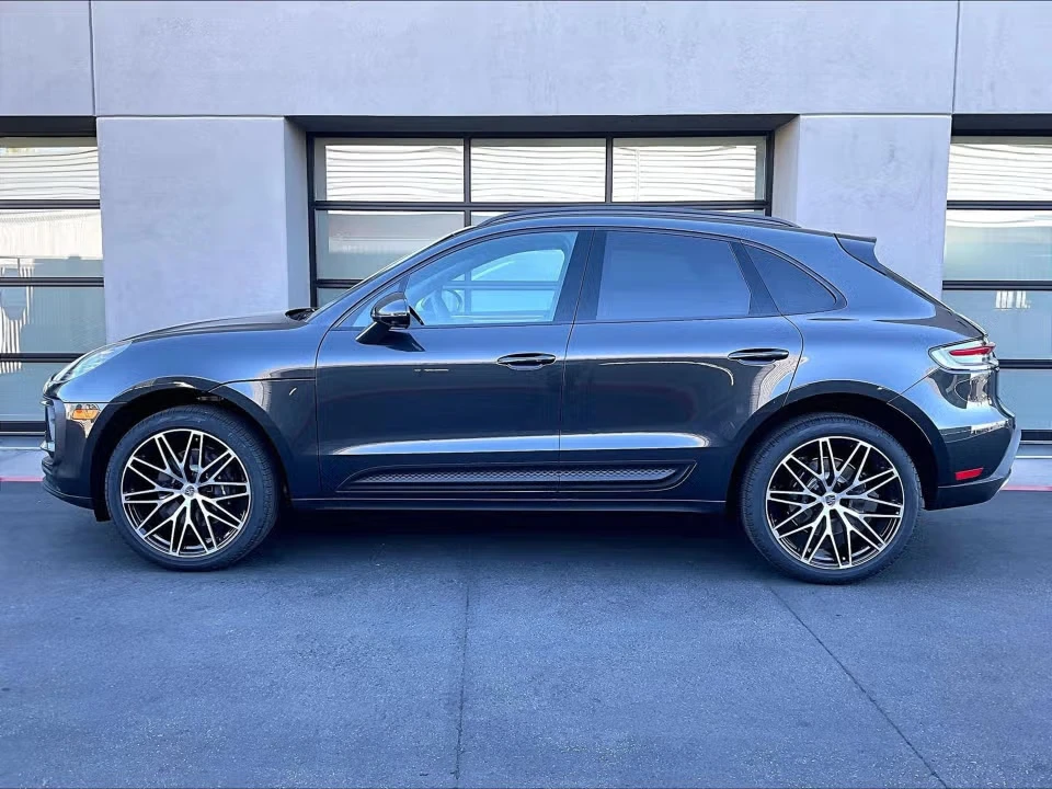 2026 Porsche Macan Electric - Image 11 of 31