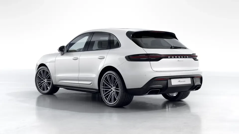 2026 Porsche Macan - Image 23 of 31
