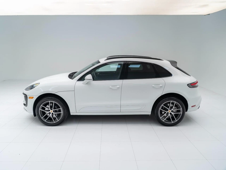 2026 Porsche Macan - Image 2 of 28