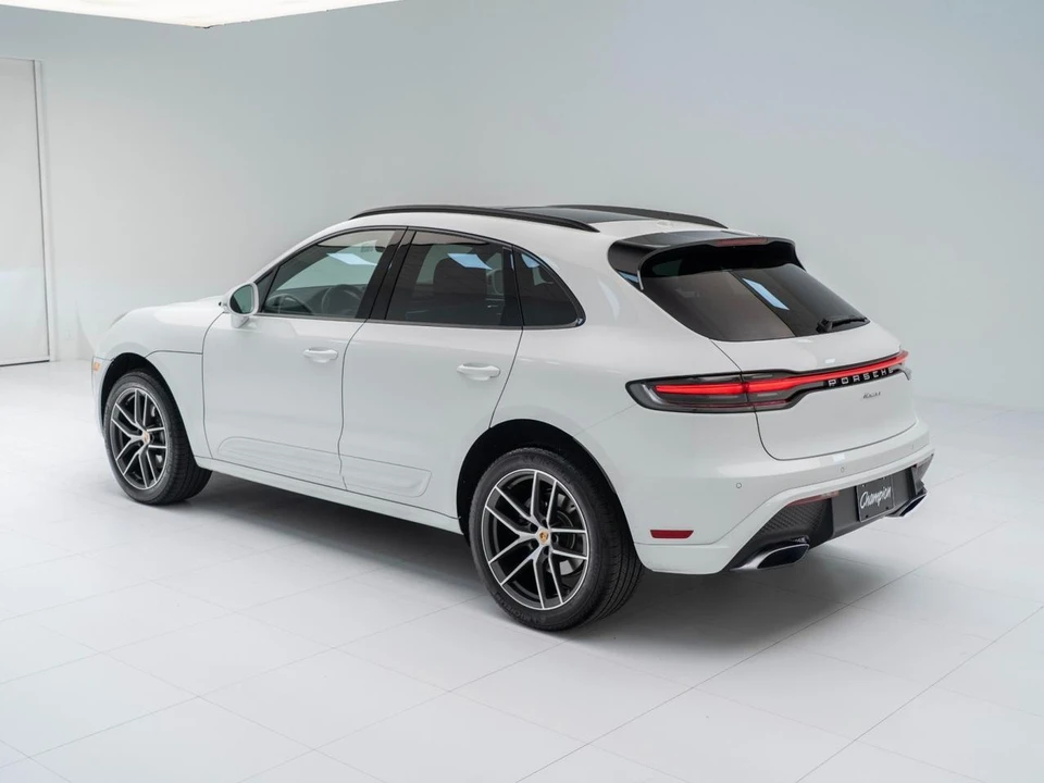 2026 Porsche Macan - Image 3 of 28
