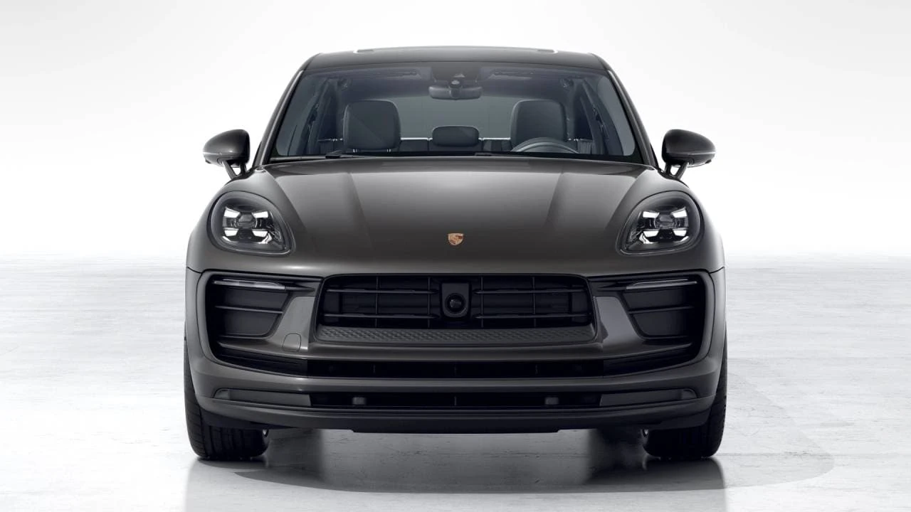 2026 Porsche Macan - Image 8 of 10