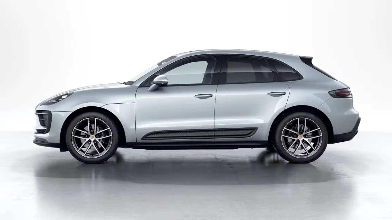 2026 Porsche Macan - Image 12 of 31