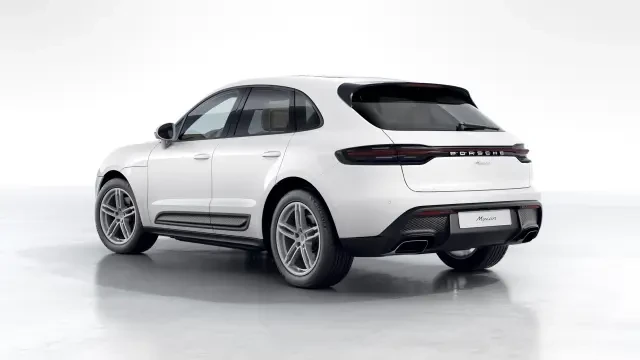 2026 Porsche Macan - Image 22 of 31