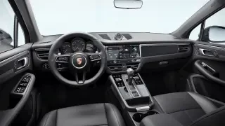 2026 Porsche Macan - Image 29 of 31