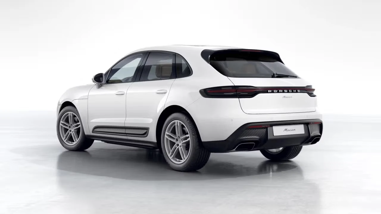 2026 Porsche Macan - Image 20 of 31