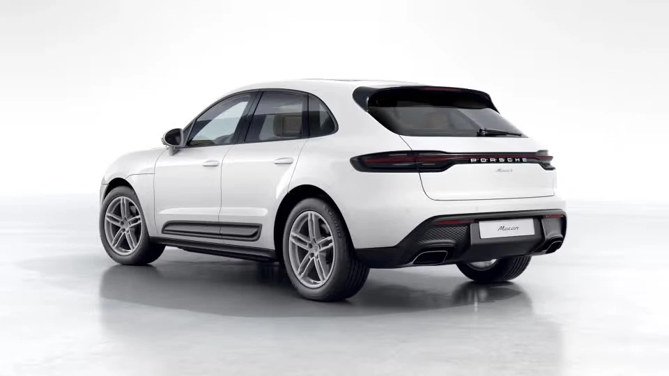 2026 Porsche Macan - Image 19 of 31
