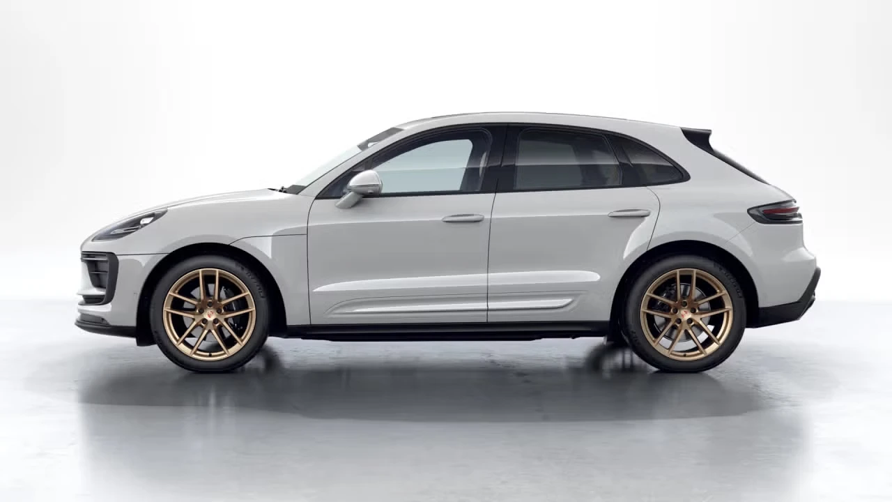 2026 Porsche Macan - Image 12 of 30