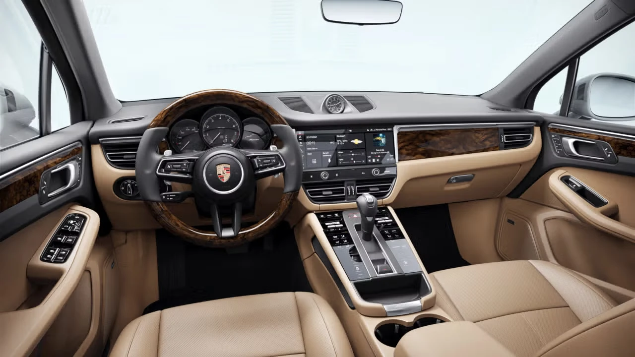 2026 Porsche Macan - Image 28 of 30