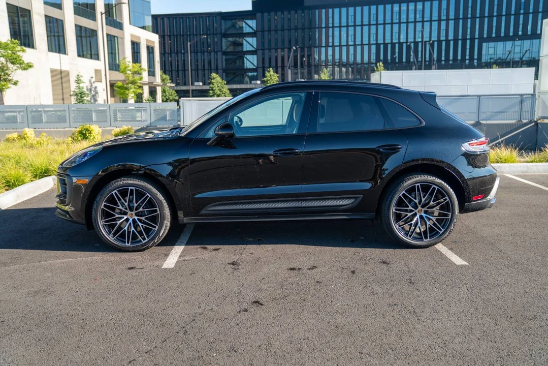 2026 Porsche Macan Electric - Image 2 of 5