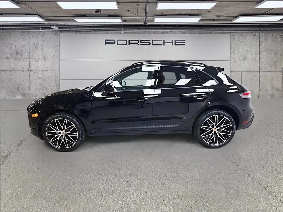 2026 Porsche Macan Electric - Image 12 of 31